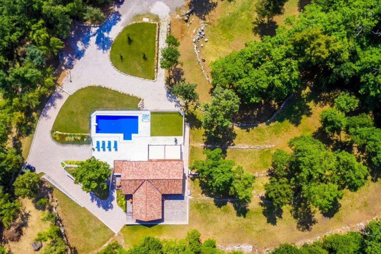 Villa Marron Veprinac Exterior foto